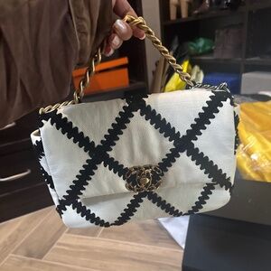 Medium Crochet Calfskin 19 Flap